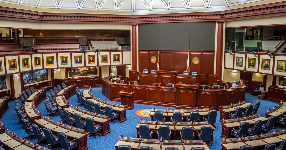 Florida Senate panel backs immigration crackdown plan