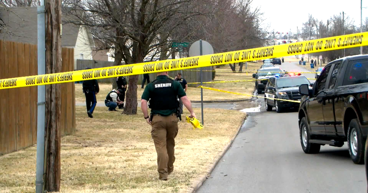 Police 1 Joplin Missouri Officer Suspect Die 2 Officers Wounded In Shooting Cbs Chicago