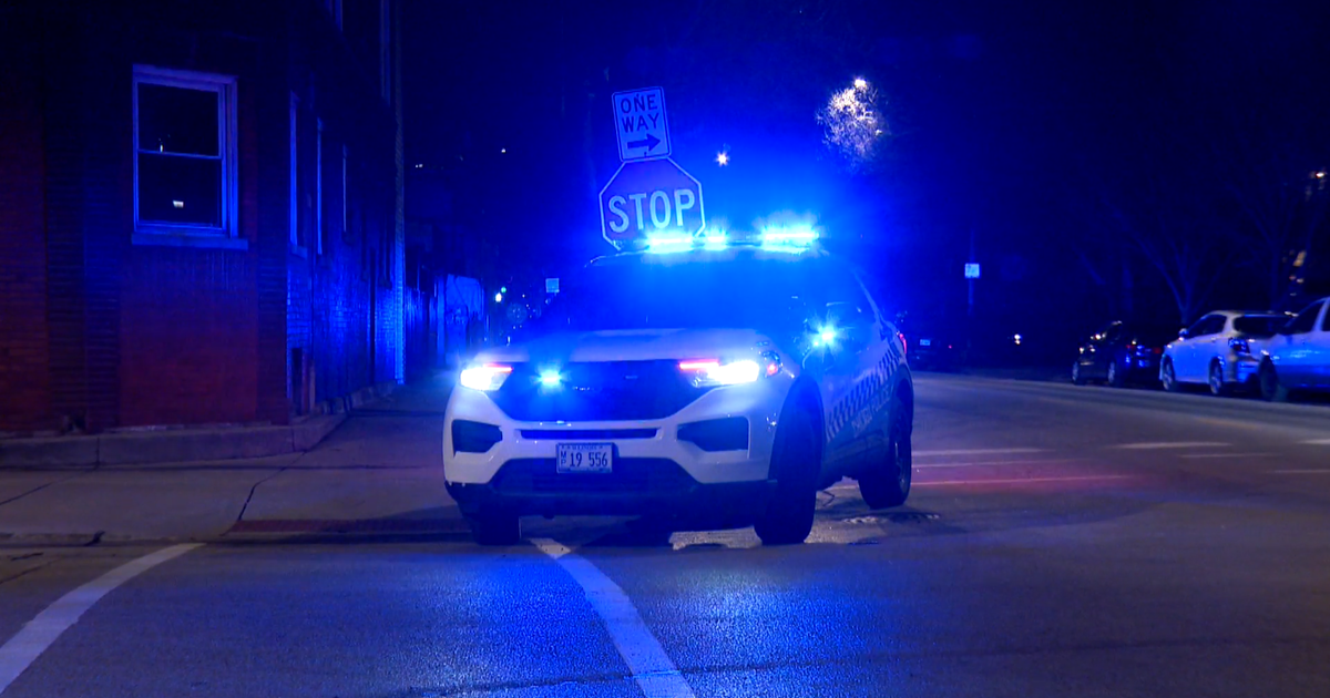 Two men shot in Humboldt Park, one killed - CBS Chicago