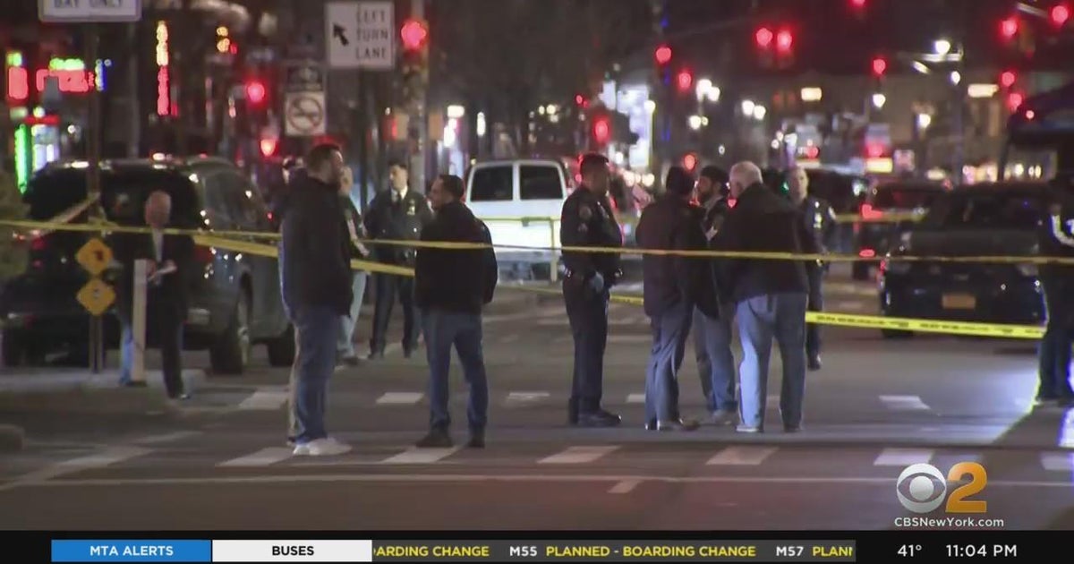 2 men shot in Chelsea, 1 in critical condition - CBS New York