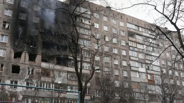 cbsn-fusion-russia-ramps-up-attack-in-key-southern-cities-in-ukraine-thumbnail-918591-640x360.jpg 