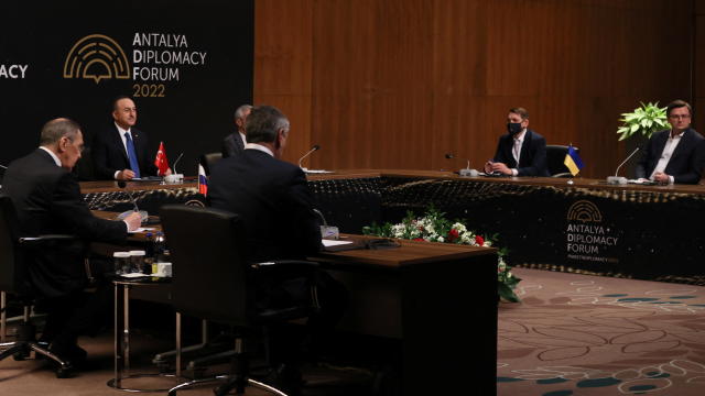 Turkish, Russian and Ukrainian Foreign Ministers meet in Antalya 