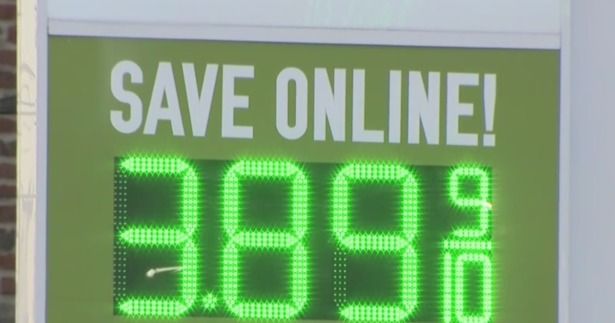 Pair of gas stations offering discount at the pump in Yonkers, Valhalla