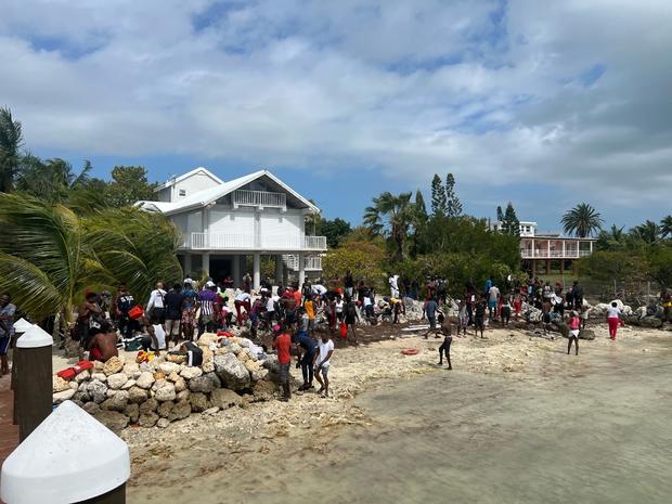 Haitian Migrants Ashore 