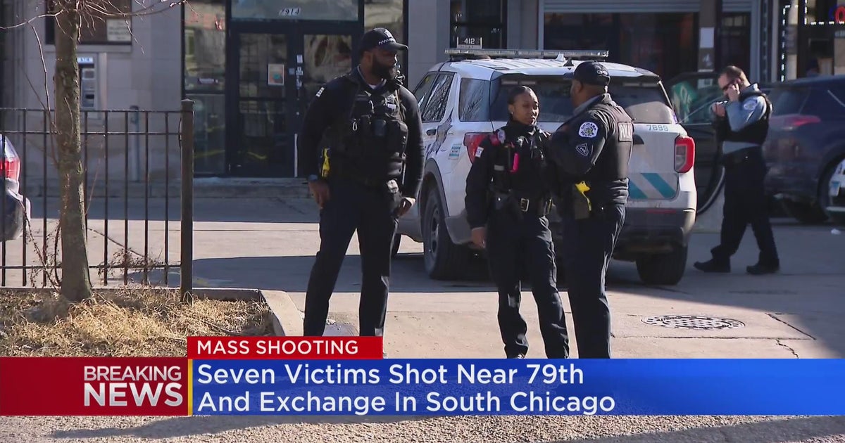 Seven men wounded in mass shooting in South Chicago - CBS Chicago