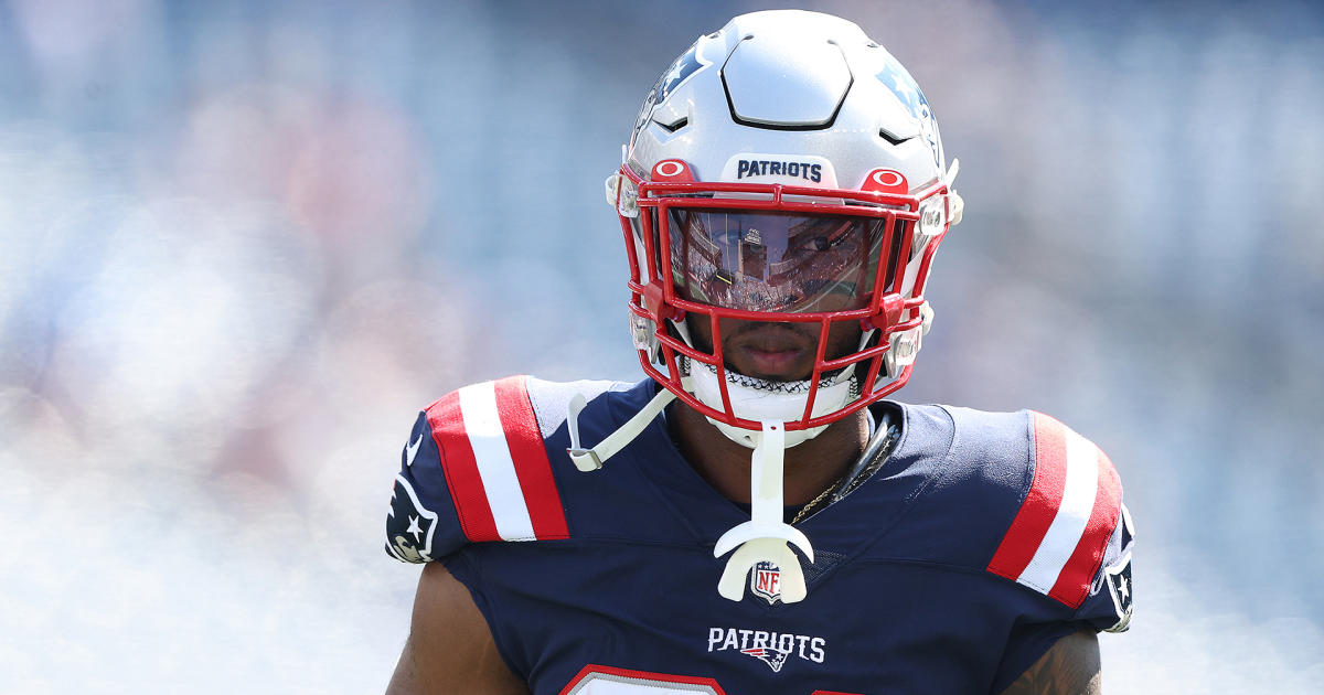 Patriots honor retiring 3-time Super Bowl champion James White