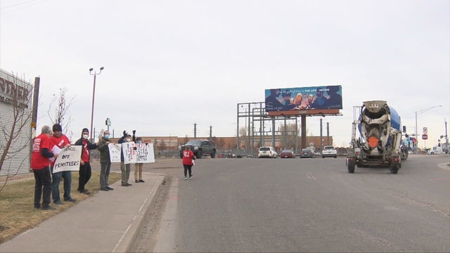 USPS PROTEST 6PKG.transfer_frame_1544 