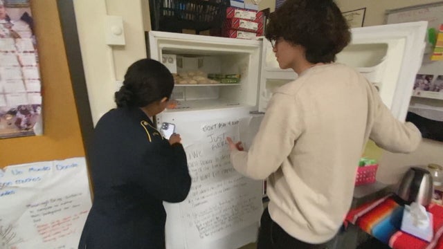 COMMUNITY FRIDGE 10 PKG.transfer_frame_2120