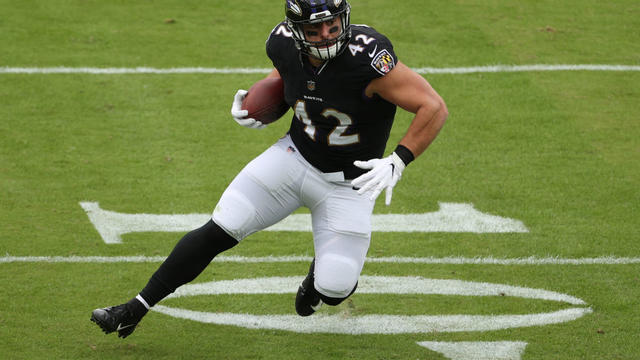 Ravens fullback Patrick Ricard returns on 3-year deal