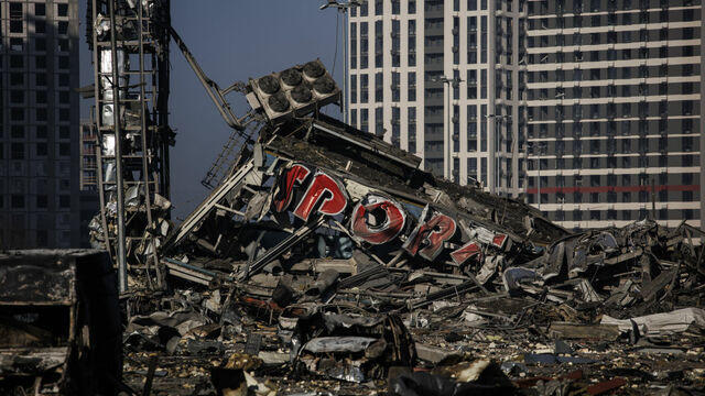 cbsn-fusion-several-people-killed-in-russian-bombing-of-kyiv-shopping-mall-thumbnail-930679-640x360.jpg 