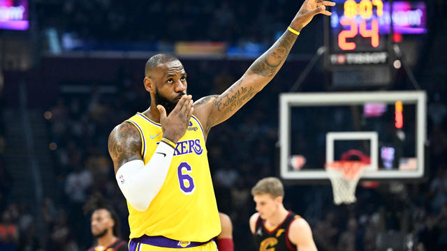 Los Angeles Lakers v Cleveland Cavaliers 