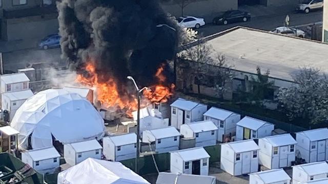 oakland-tiny-home-fire-oakland-fire-photo.jpg 