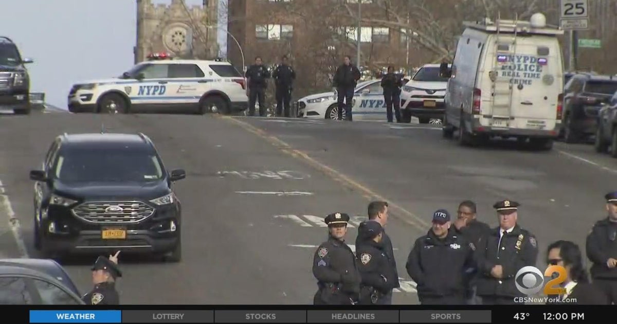 Off-duty NYPD officer shot at in Harlem - CBS New York