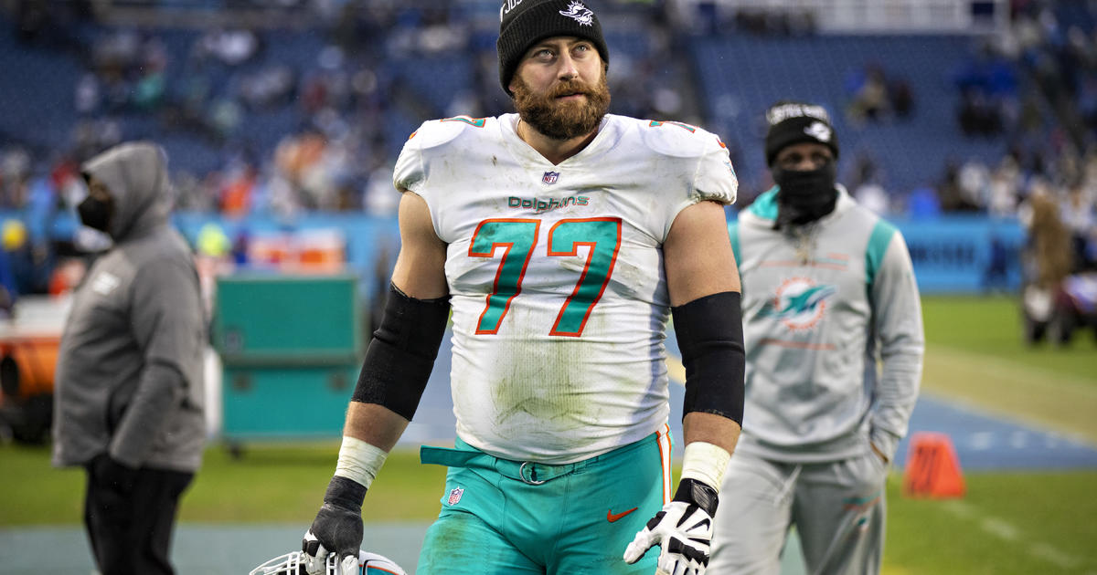 Vikings Add Ex-Dolphin Jesse Davis In Search For Interior OL - CBS Minnesota