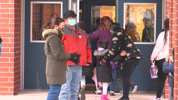 Minneapolis students head back to class 