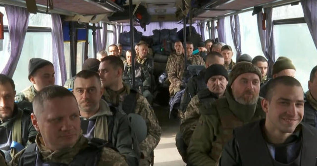 Ukrainian soldiers with only two weeks basic training head to the front ...