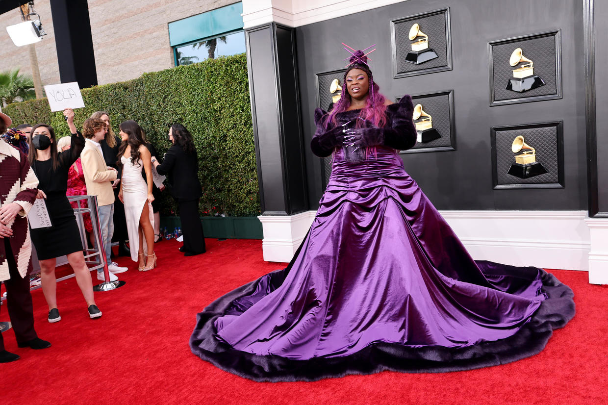 Grammys 2022: The Hottest Looks From The Grammys Red Carpet