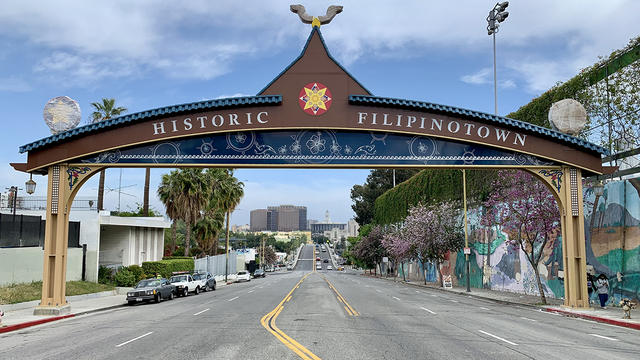 filipinotown-gateway.jpg 