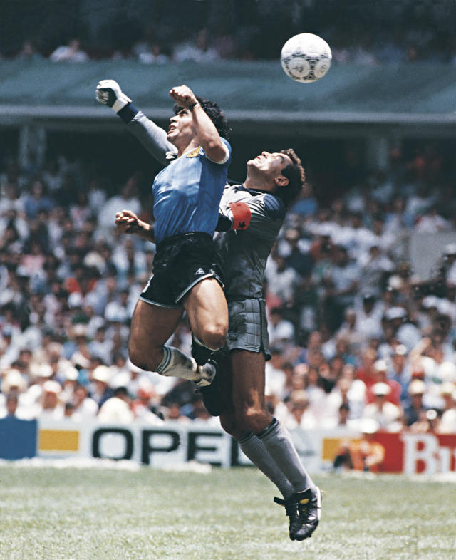 Diego Maradona's 'Hand of God' jersey from 1986 World Cup fetches highest  price ever paid at auction for a piece of sports memorabilia - CBS News