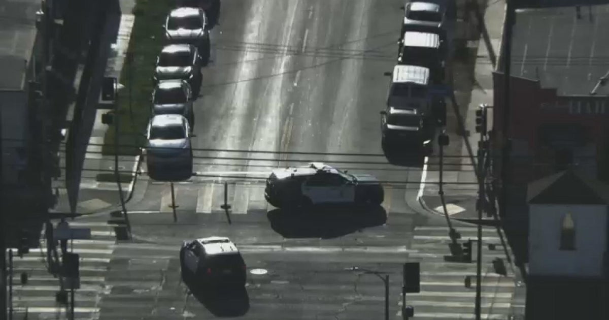 Man killed, woman injured in South LA shooting - CBS Los Angeles
