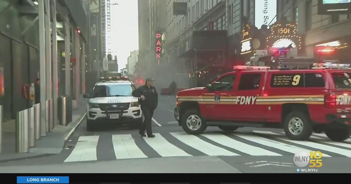 Multiple Manholes Catch Fire In Times Square, No Injuries - Cbs New York