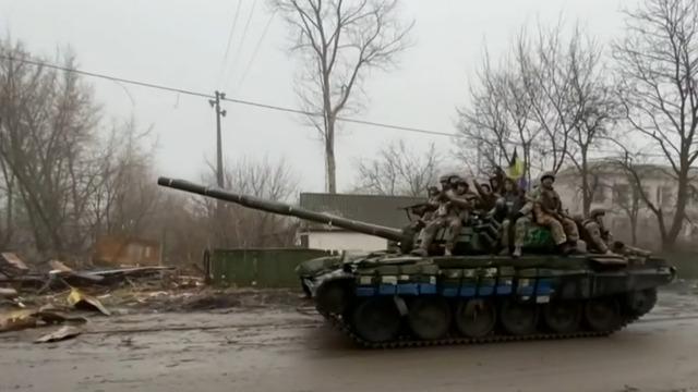 cbsn-fusion-russia-refocusing-fighting-in-ukraine-to-eastern-part-of-the-country-thumbnail-957532-640x360.jpg 