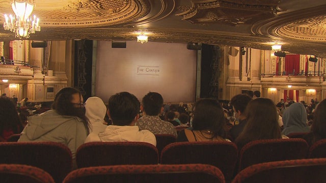 theater2-2.jpg 