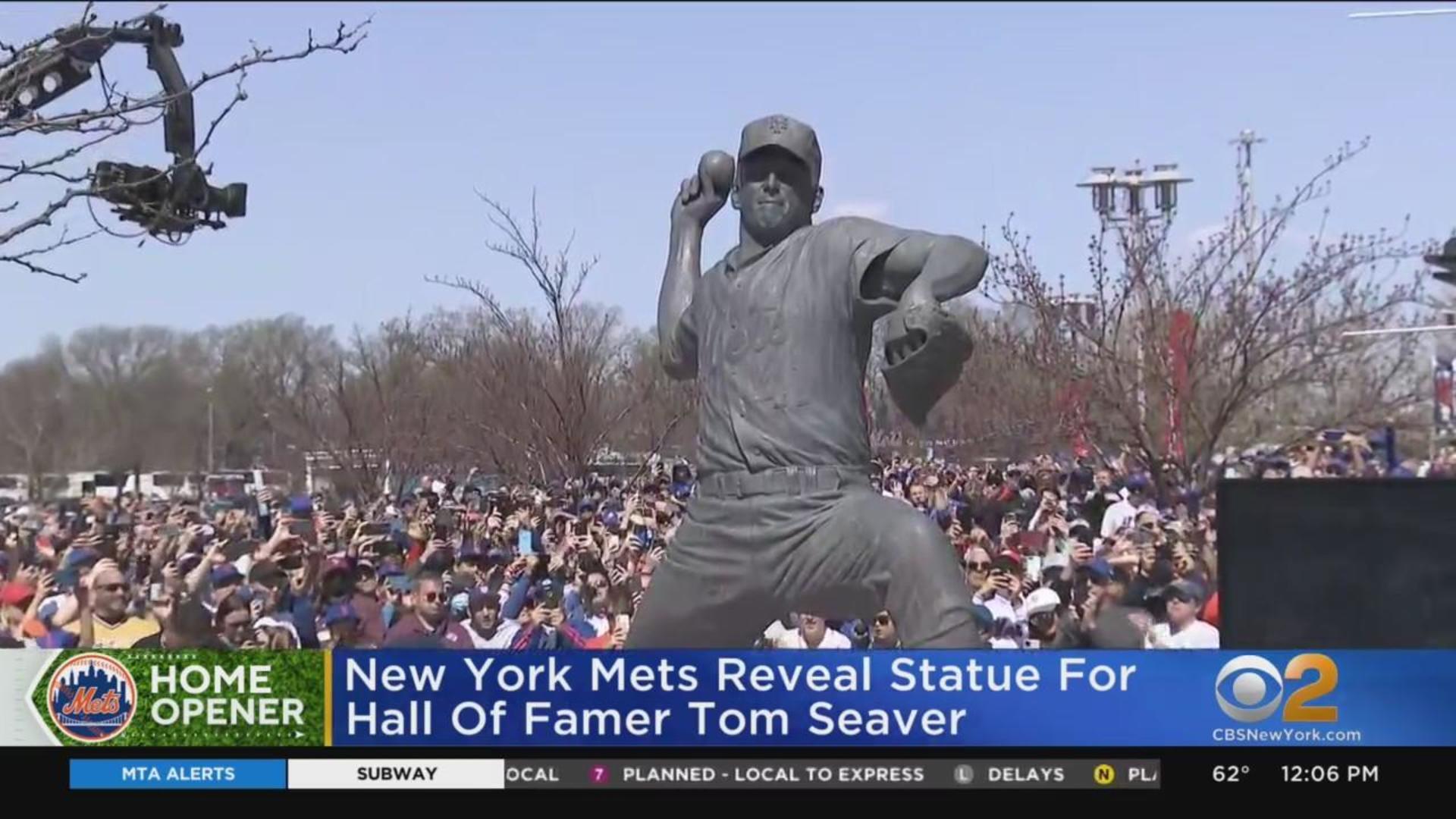 Tom Seaver statue unveiled by Mets at Citi Field - Newsday