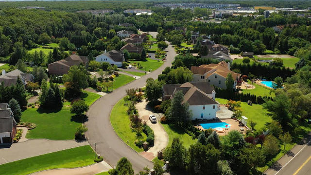 0415-cbsnews-hse-mortgagerates-964479-640x360.jpg 