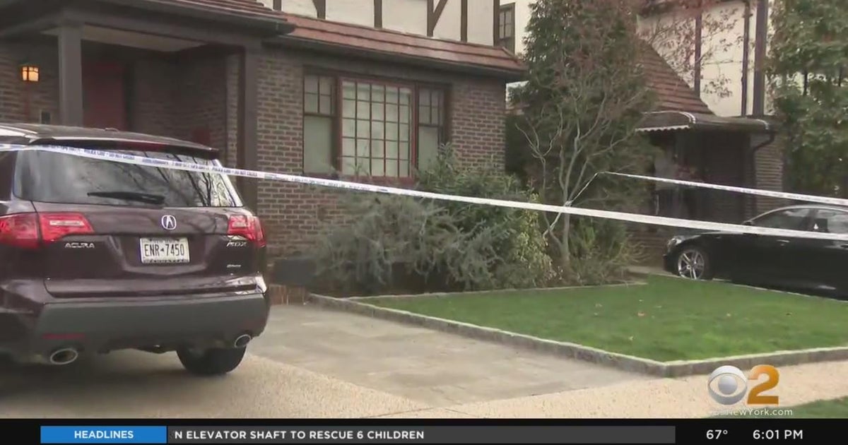 Woman's body found stuffed inside duffel bag in Queens CBS New York