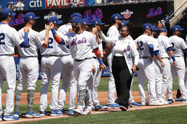 mets team picture 2022