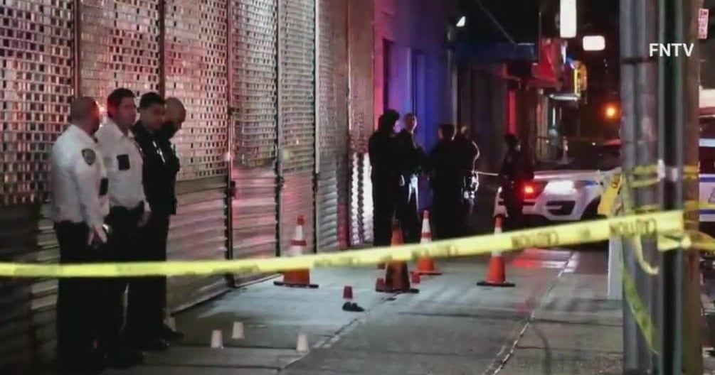 Gunman wanted after 48-year-old man shot and killed in Queens - CBS New ...