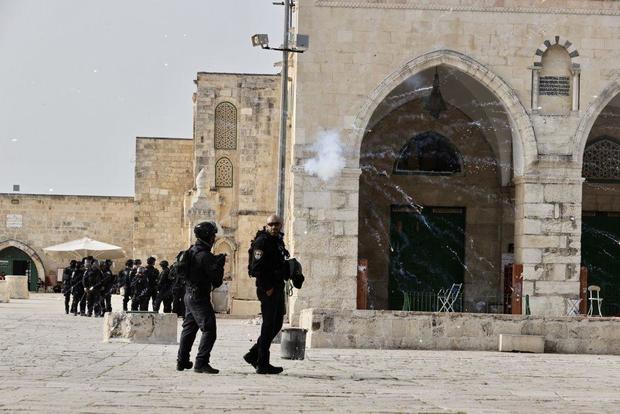 Raid on Al-Aqsa Mosque Compound by fanatic Jews 