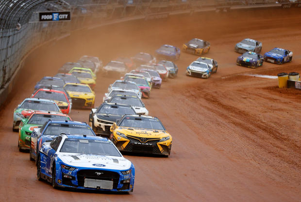 NASCAR Cup Series Food City Dirt Race 