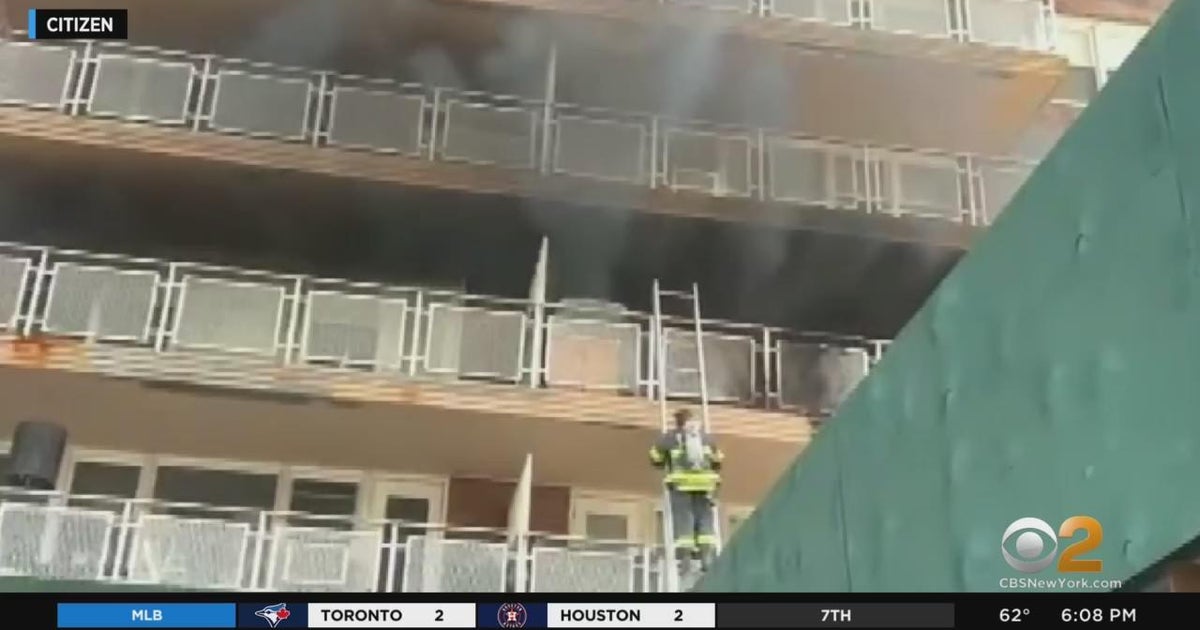 Fire under investigation at Brooklyn apartment building - CBS New York