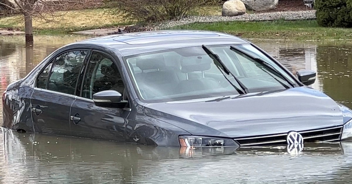 'The Water Was Coming Up Fast': Major Water Main Break Sends Denver ...