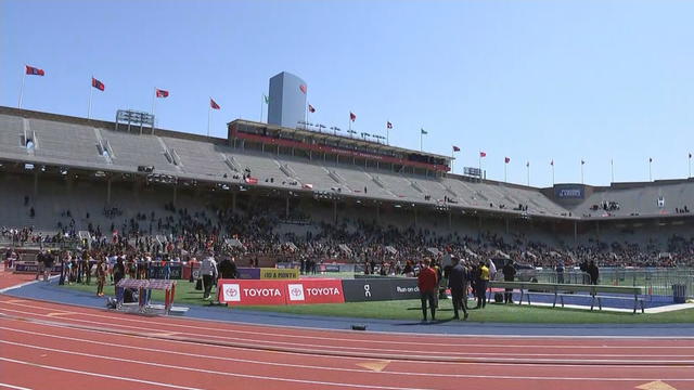 Monroe-Noon-VO-RAW-Penn-Relays-042822_frame_11567.jpg 