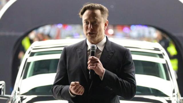 cbsn-fusion-elon-musk-sells-8-billion-tesla-stock-twitter-deal-thumbnail-985896-640x360.jpg 