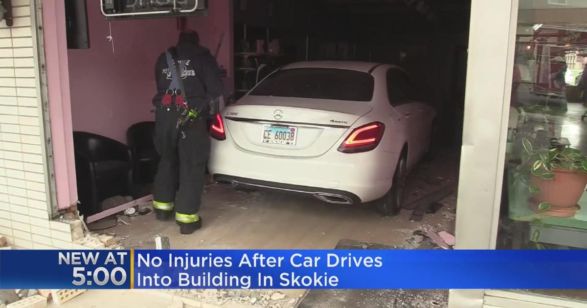 Car Crashes Into Barbershop In Skokie No Injuries Reported Cbs Chicago