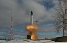 cbsn-fusion-russia-continues-threats-to-use-nuclear-weapons-thumbnail-987156-640x360.jpg 