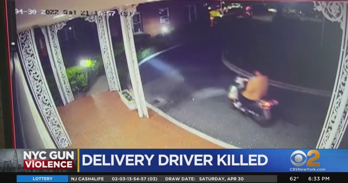 Food delivery worker shot and killed while on the job in Queens CBS