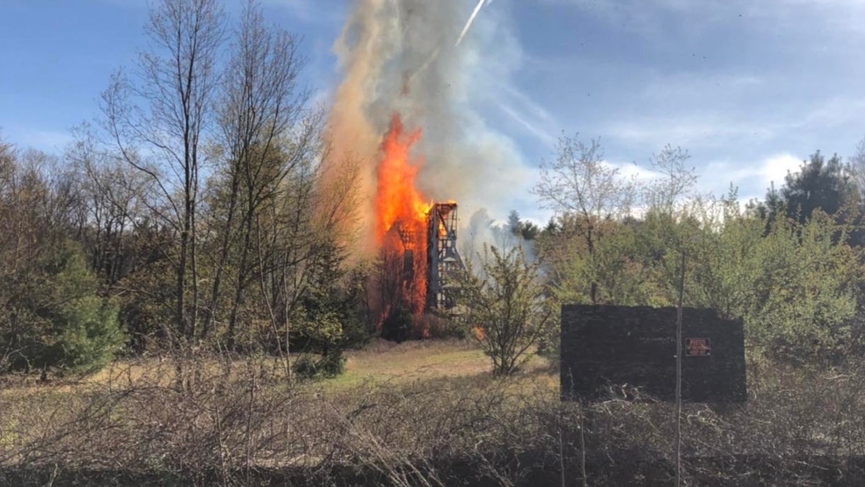 Sutton Motor Inn Screen Goes Up In Flames As Brush Fire Spreads To ...