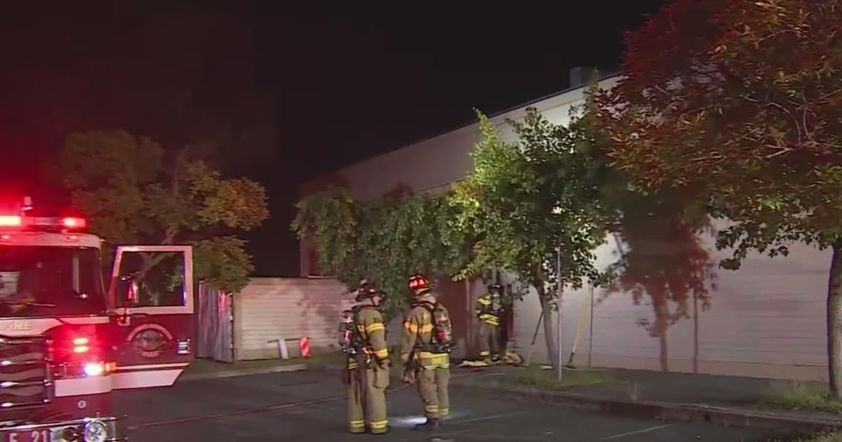 Abandoned Citrus Heights Restaurant Catches Fire - CBS Sacramento