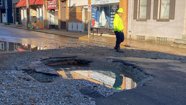 elizabeth-second-street-water-main-break.png 