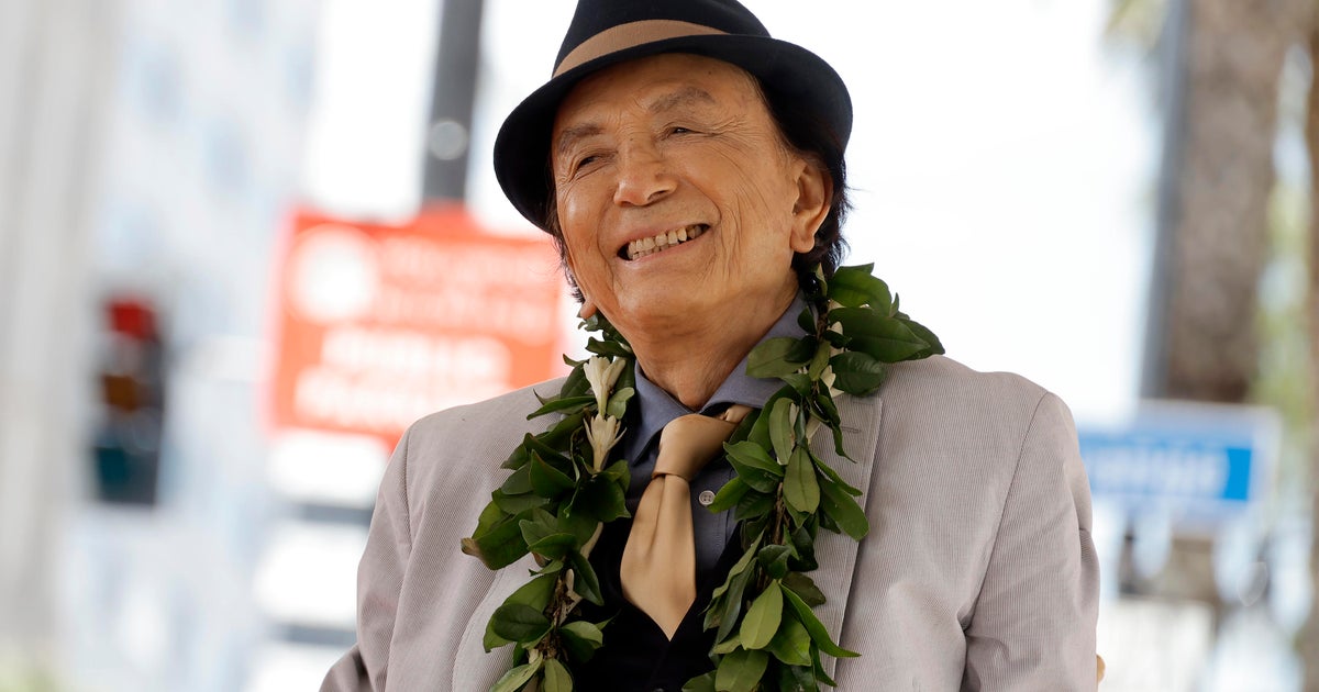 Actor James Hong oldest person to receive star of Hollywood