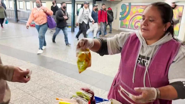 nyc-street-vendor-arrested.jpg 