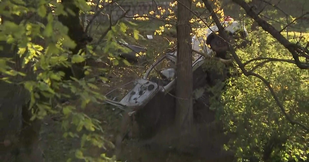 2 dead after crash on Bloomfield Avenue in Glen Ridge, New Jersey CBS