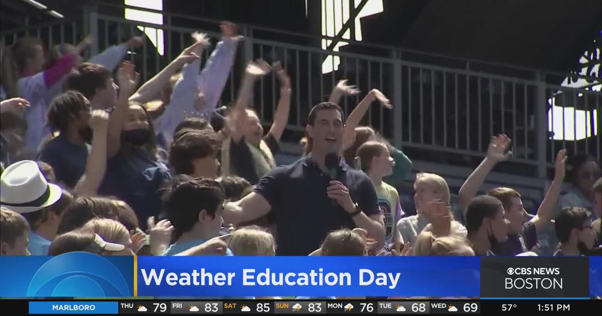 WBZ Weather Team, Gillette Stadium host 'Weather Education Day' for