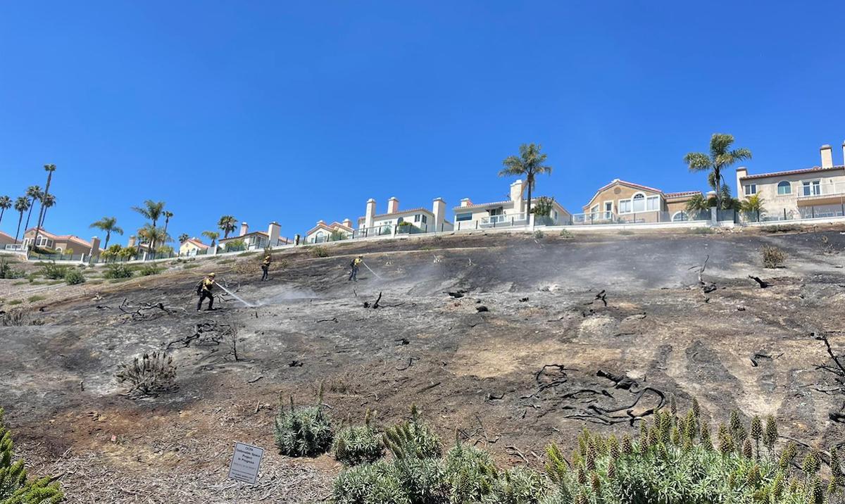 Laguna Beach wildfire destroys more than 20 homes CBS News
