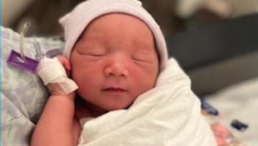 baby born on flight (frontier airlines)3 copy 